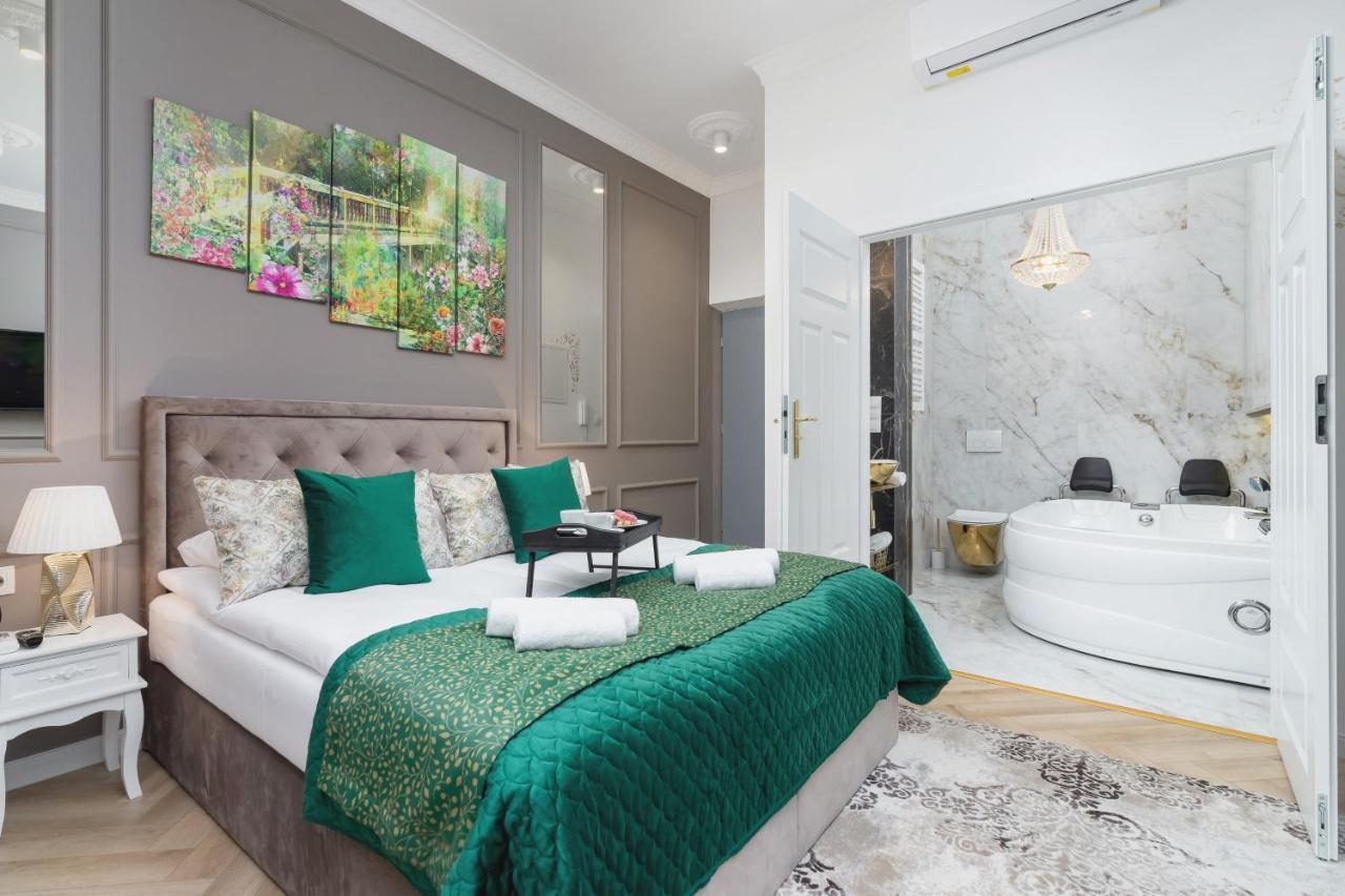 Kazimierz Studio With Jacuzzi By Renters Prestige Krakow Bagian luar foto