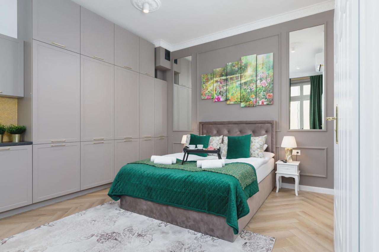 Kazimierz Studio With Jacuzzi By Renters Prestige Krakow Bagian luar foto